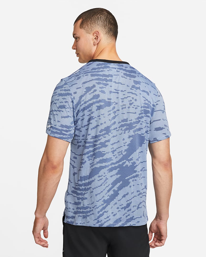 Nike Dri-FIT Run Division Rise 365 T Shirt