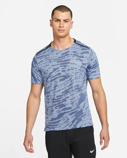 Nike Dri-FIT Run Division Rise 365 T Shirt
